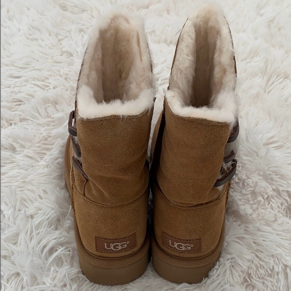 UGG Tan Winter Boots - Picture 4 of 8